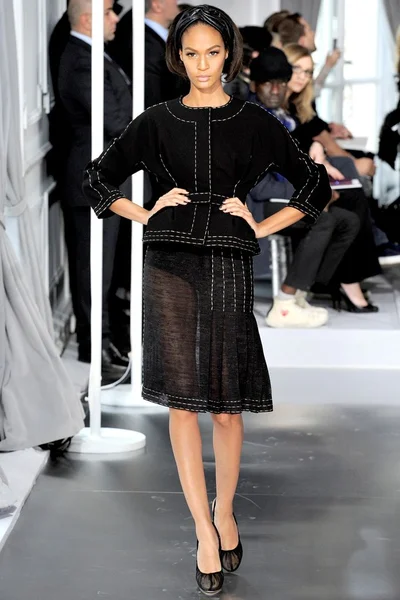 Look 14